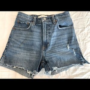 Abercrombie & Fitch curve mom jeans shorts